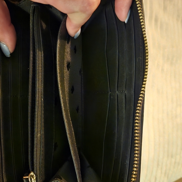 EUC Kate Spade bicolor continental zip wallet - Picture 9 of 11